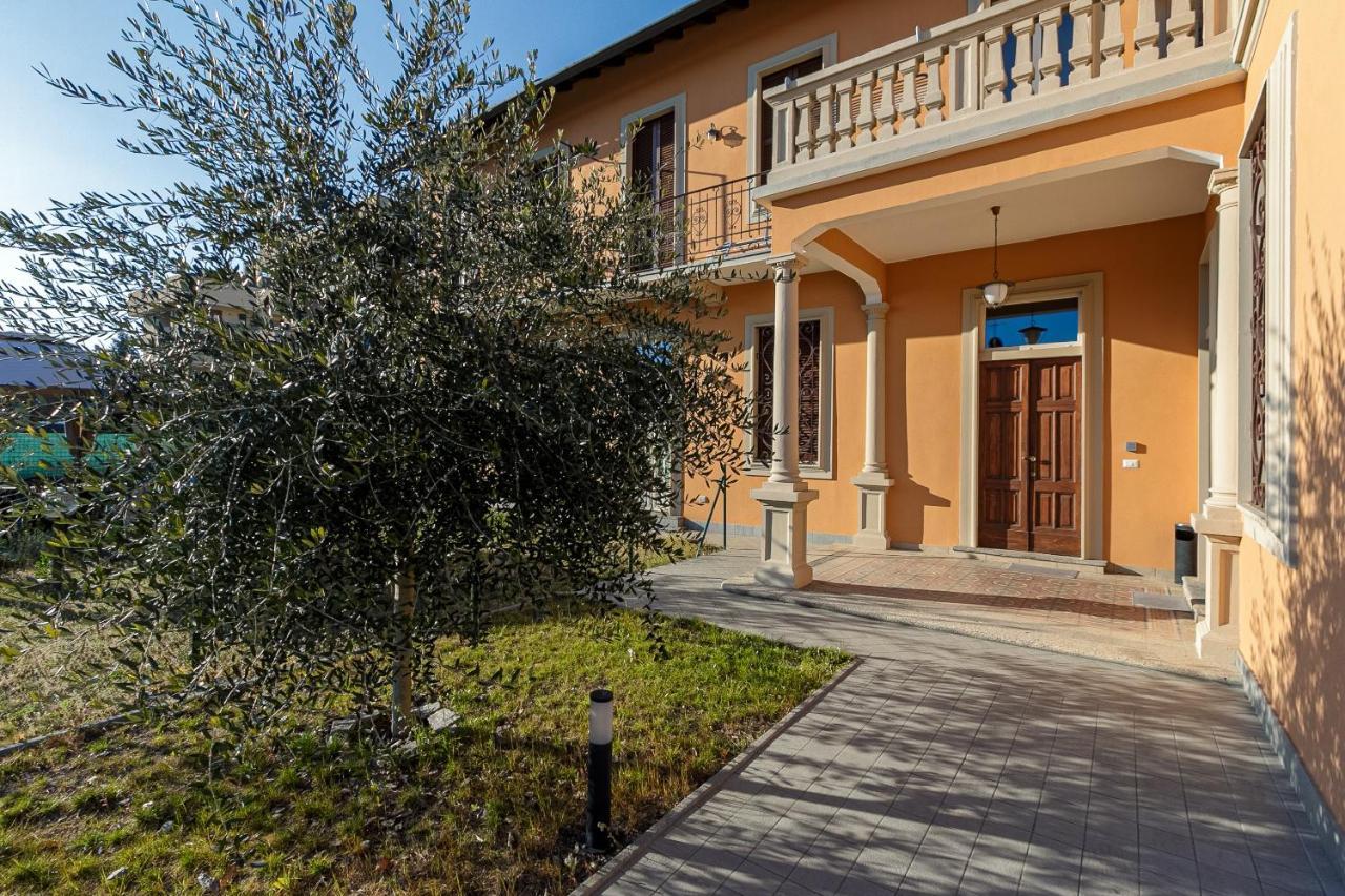 Al 33 Di Via Roma - Apartments Cardano al Campo Kültér fotó